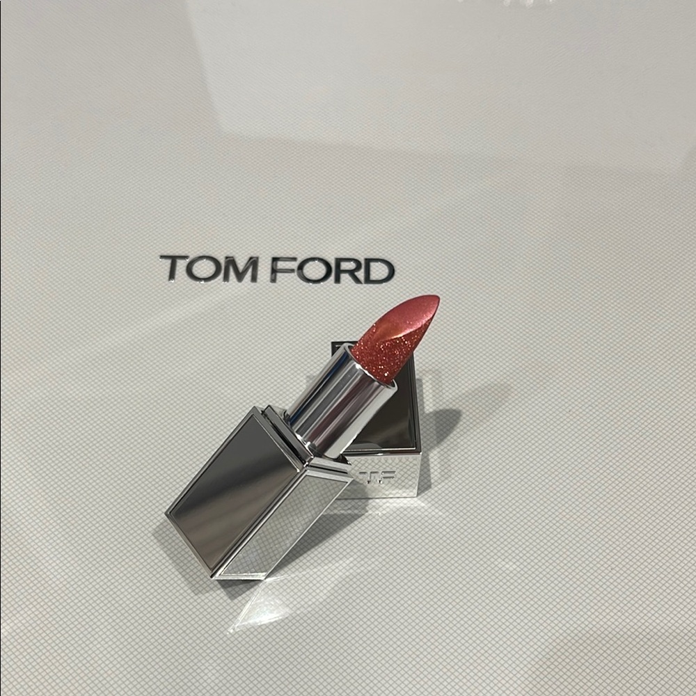 Tom Ford Metallic Pink Lipstick
